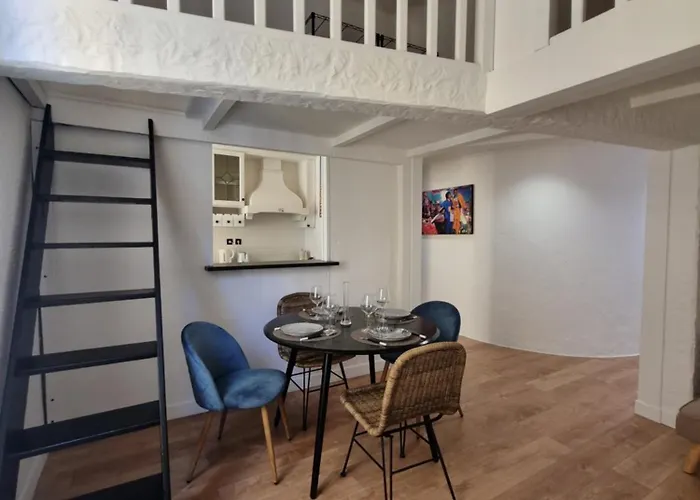 Centre Cosy And Spacious