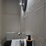 Centre Cosy And Spacious דירה מנטון