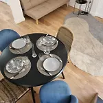 דירה Centre Cosy And Spacious