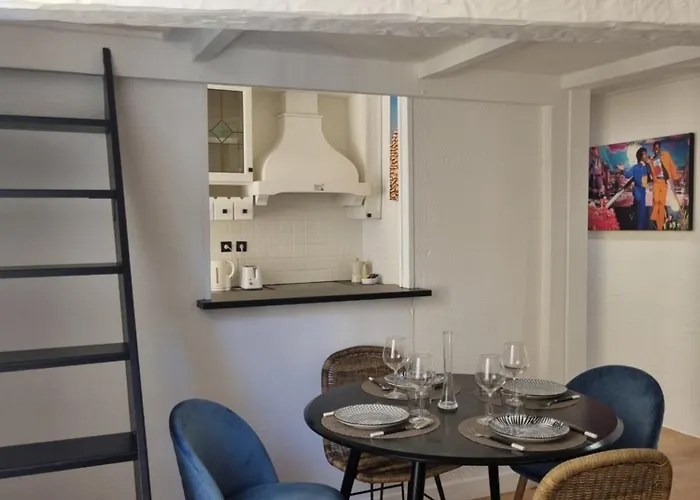 Apartment Centre Cosy And Spacious